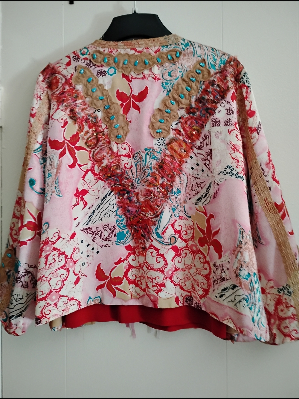 100% Silk Red & Multi Embellished Open-Front Cardigan Jacket And Tank Top - Picture 2 of 6